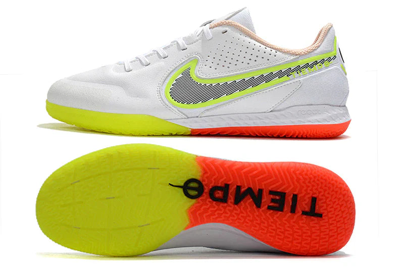 Chuteira Futsal Nike Tiempo Legend 9 Elite IC, design moderno e solado desenvolvido para melhor performance.