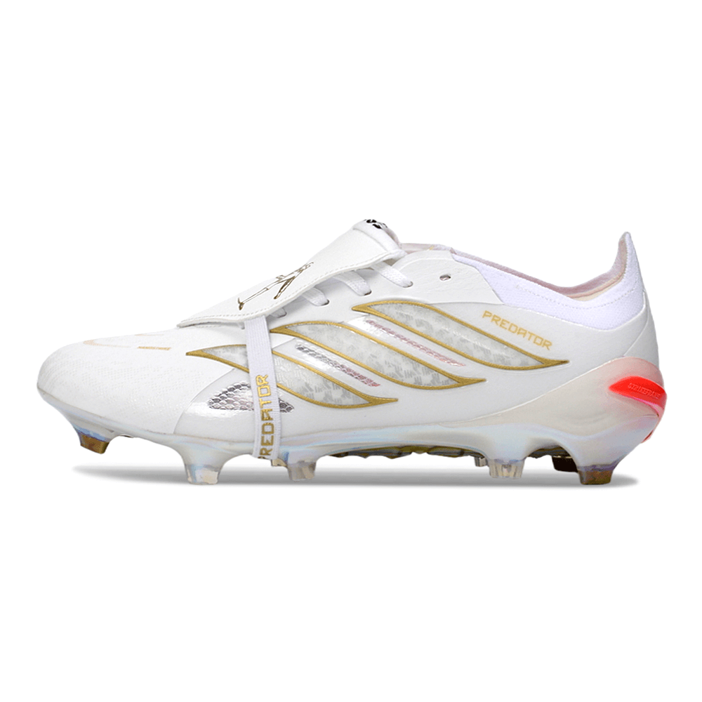 Chuteira Adidas Predator Elite FG 26 Tongue - Branca "Beckham" com design moderno e detalhes em dourado.