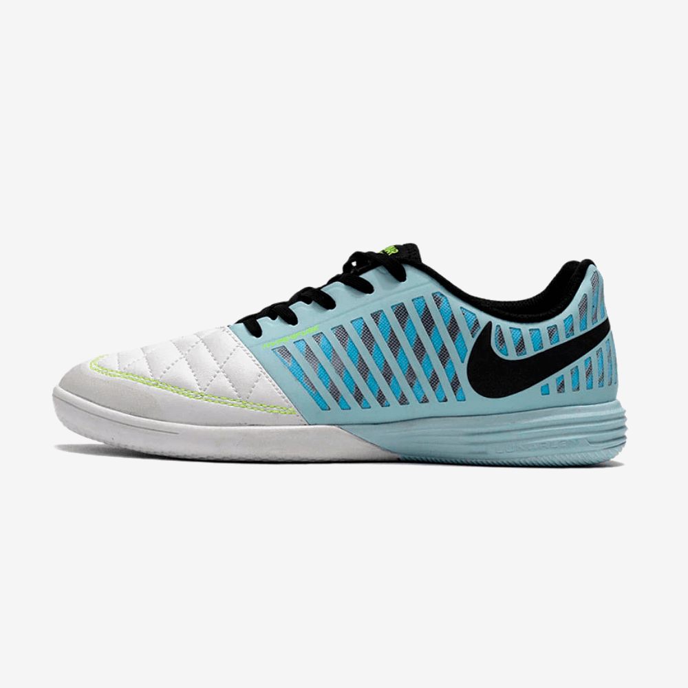 Chuteira Futsal Nike Lunar Gato IC Azul e Branca vista lateral com design estilizado