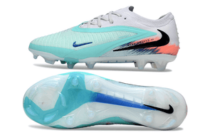 Chuteira Nike Phantom 6 Elite FG "New United Pack" em vista lateral e inferior, destacando design e tecnologia.