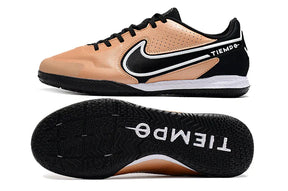 Chuteira Futsal Nike Tiempo Legend 9 Elite IC Laranja vista lateral e sola