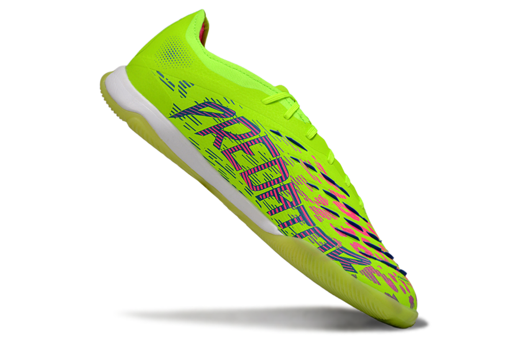 Chuteira Futsal Adidas Predator 24 Elite IC Verde em cor vibrante, ideal para jogadores de futsal.