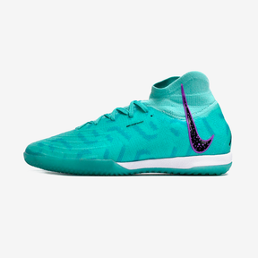 Chuteira Futsal Nike Phantom Luna Elite IC na cor azul com detalhes em roxo.