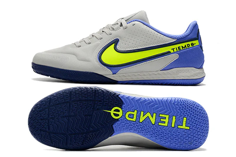 Chuteira Futsal Nike Tiempo Legend 9 Elite IC lateral e sola em destaque com cores cinza e azul.