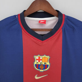 Camisa Barcelona Home 98/99 com o logo da Nike e emblema do FC Barcelona na frente.