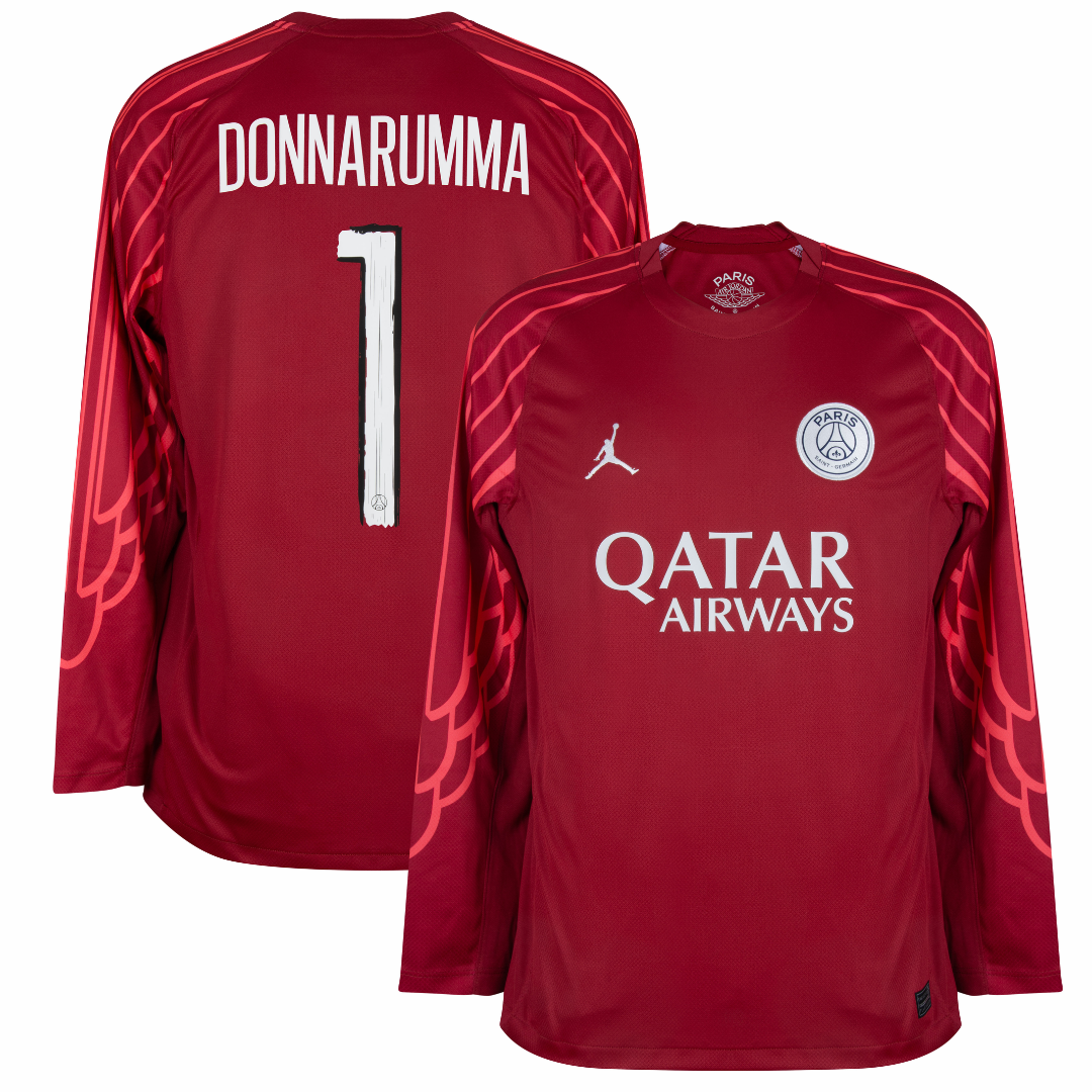 PSG GK 24/25 - Manga Longa Vermelho com logo da Qatar Airways e nome Donnarumma nas costas.
