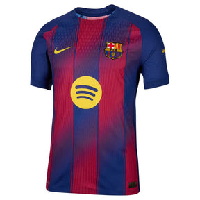 Camisa do Barcelona 25/26, modelo oficial com logotipo do time e patrocinador, cores azul e vermelho.