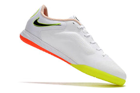 Chuteira Futsal Nike Tiempo Legend 9 Elite IC em destaque, perfeita para desempenho no futsal.