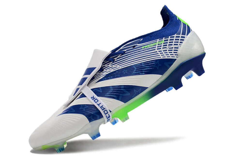 Chuteira Adidas Predator Elite Tongue FG - Branca e Azul em visão lateral, destacando design sofisticado e cores vibrantes.