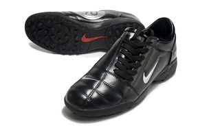 Chuteira Nike Total 90 TF