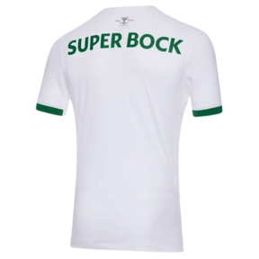 Camisa Sporting away 24/25 branca com detalhes em verde e logo SUPER BOCK nas costas.
