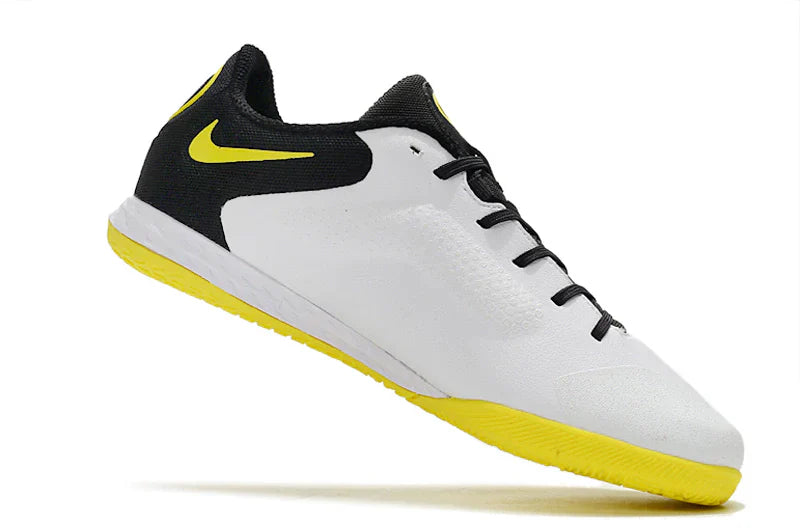 Chuteira Futsal Nike Tiempo Legend 9 Elite IC na cor branca e amarelo, ideal para desempenho em quadras.