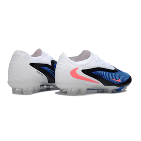 Chuteira Nike Phantom 6 Elite FG - "Attack Pack" vista traseira mostrando design agressivo e cores vibrantes.