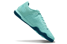 Chuteira Futsal Nike React Gato IC - Azul Oceano em destaque, mostrando seu design inovador e tecnologia avançada.