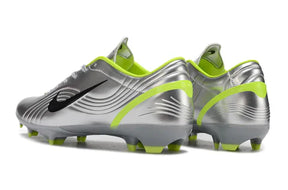 Chuteira Nike Mercurial Air Zoom Vapor 2002 Elite FG Prata, design prateado e verde, ideal para desempenho em campo.