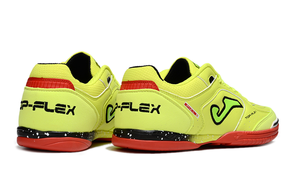 Chuteira Futsal Joma Top Flex Rebound IC Amarela com design moderno e vibrante, ideal para futsal.