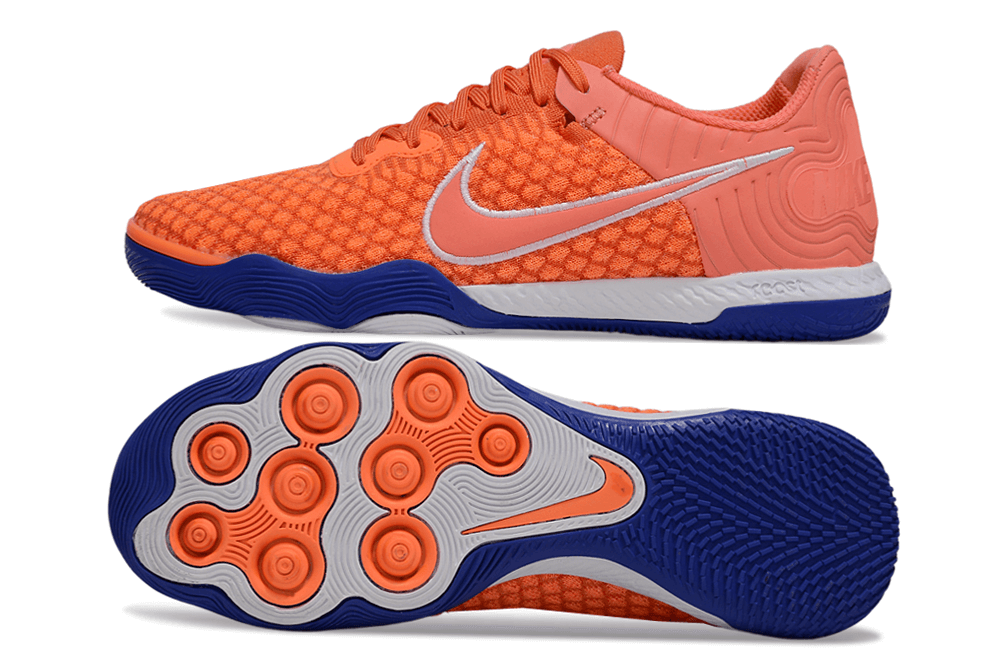 Chuteira Futsal Nike React Gato IC - Laranja, Branca e Azul, vista lateral e sola do calçado.