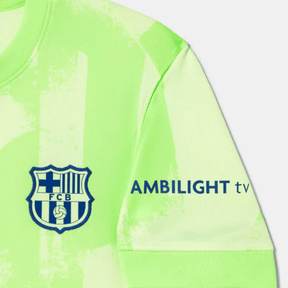Camisa de futebol Barcelona terceiro 24/25 com logo FCB e patrocínio AMBILIGHT tv.