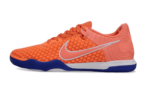 Chuteira Futsal Nike React Gato IC - Laranja, Branca e Azul vista lateral em fundo branco