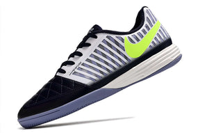 Chuteira Futsal Nike Lunar Gato IC em azul, branca e verde, ideal para jogos de futsal, com design moderno e confortável.
