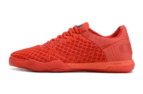 Chuteira Futsal Nike React Gato IC - Vermelha em cor vermelha vibrante, ideal para desempenho em quadras internas.