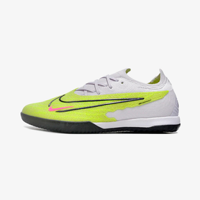 Chuteira Futsal Nike Gripknit Phantom GX Elite IC na cor verde e cinza, ideal para jogos de alta performance.