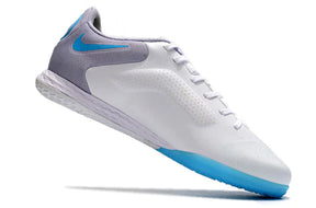 Chuteira Futsal Nike Tiempo Legend 9 Elite IC na cor branca e azul, ideal para desempenho em futsal.