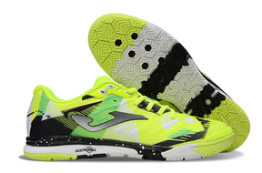 Chuteira Futsal Joma Regate Rebound IC Amarela e Preta com design moderno e sola para pisos interiores.