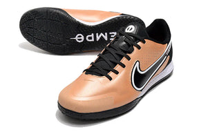 Chuteira Futsal Nike Tiempo Legend 9 Elite IC Laranja com detalhes em preto e branco, solado para quadra.