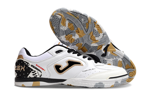 Chuteira Futsal Joma Top Flex Rebound IC Branca e Preta com detalhe moderno e sola aderente para alto desempenho.