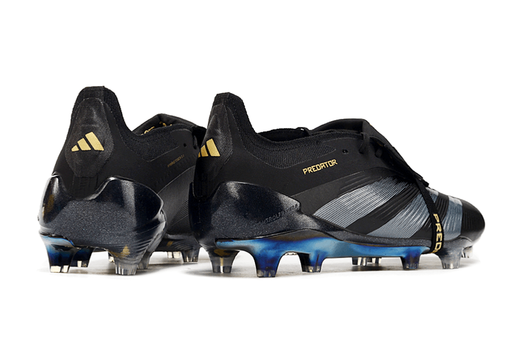 Chuteira Adidas Predator Elite Tongue FG - Preta e Azul com design icônico e tecnologia avançada.