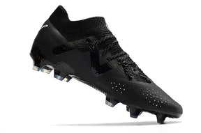 Chuteira Puma Future FTR FG Preto com design moderno e detalhes em preto, ideal para desempenho em campo.