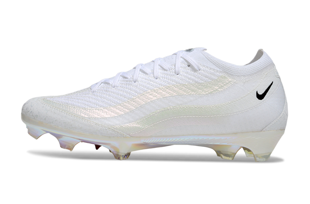 Chuteira Nike Mercurial Air Max 95 Elite FG branca e laranja, ideal para rendimiento em campo.