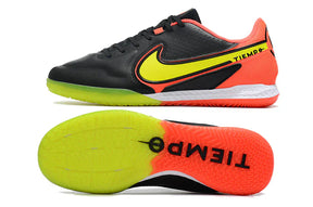 Chuteira Futsal Nike Tiempo Legend 9 Elite IC com design moderno e sola de borracha para ótimo desempenho em quadras.