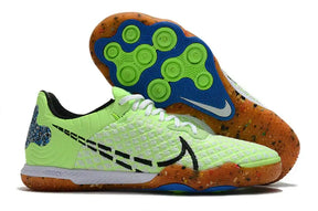 Chuteira Futsal Nike React Gato IC Verde com sola IC em cor vibrante e design moderno.
