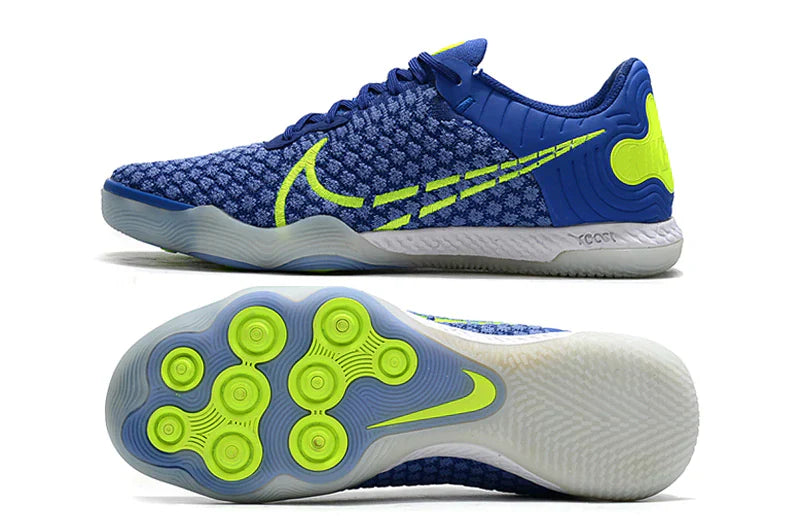 Chuteira Futsal Nike React Gato IC em azul e amarelo, ideal para desempenho e estilo em quadra.