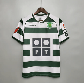 Camisola Retro Sporting 2002/03 Principal em verde e branco com logotipo da Reebok