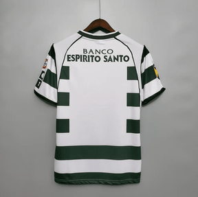 Camisola Retro Sporting 2002/03 Principal, vista traseira, com detalhes em branco e verde.