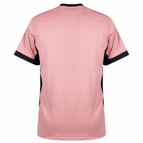 Camisa PSG third 24/25 Rosa e Preto Olympic vista traseira, detalhe das mangas escuras.