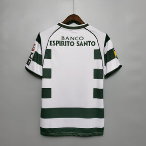 Camisola Sporting Lisboa retro com as cores verde e branca, detalhe do nome Banco Espírito Santo nas costas.