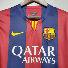 Camisa do Barcelona Home 14/15 da loja retro, destacando logo da equipe e patrocinador Qatar Airways.