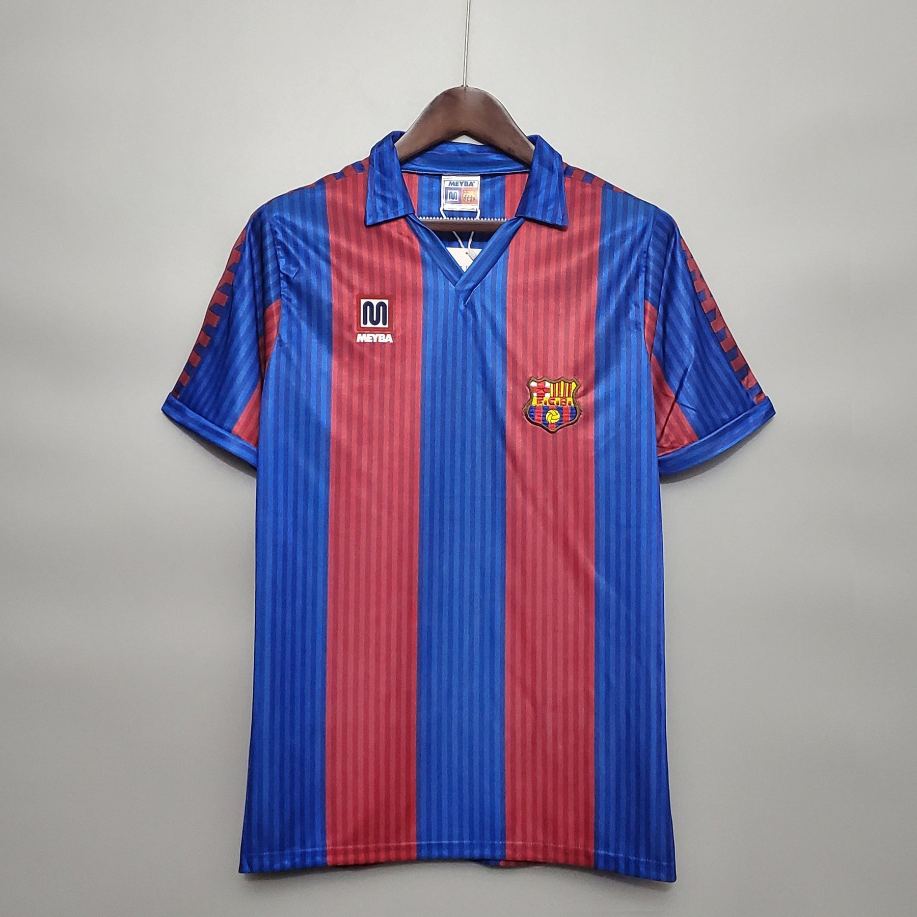 Camisa Barcelona Home 90/91 Retro, estilo listrado em azul e grená, ideal para colecionadores.