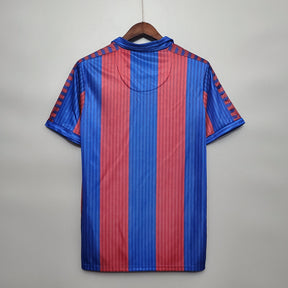 Camisa do Barcelona Home 90/91, retro, mostrando as listras azul e vermelha, parte de trás.