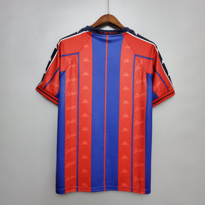 Camiseta Barcelona Home 97/98 retro, detalhe das cores azul e vermelha, loja olímpica.