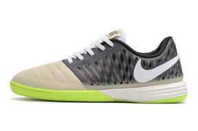 Chuteira Futsal Nike Lunar Gato IC - Cinza e Verde, ideal para controle e estilo em quadras.