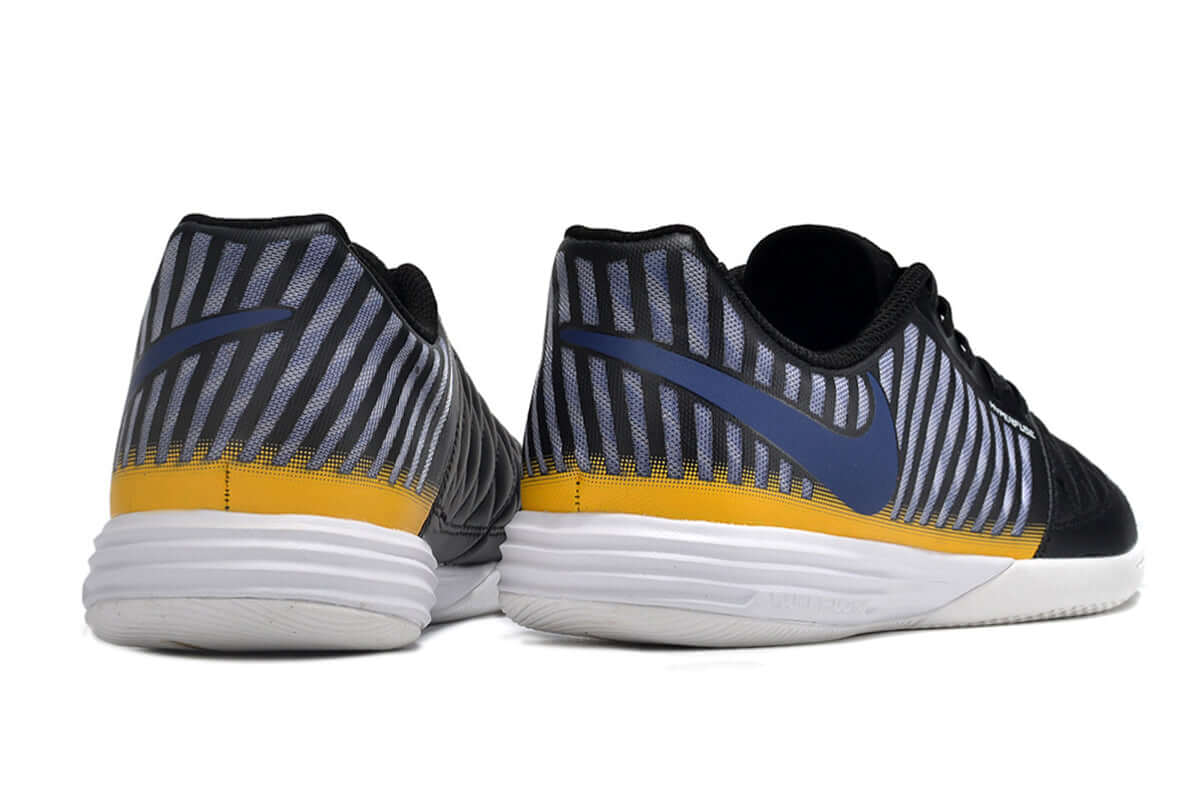 Chuteira Futsal Nike Lunar Gato IC - Preta, Azul e Dourada, destaque para o design e aderência em quadra.