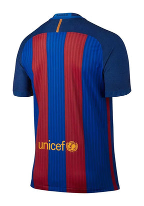 Camiseta Barcelona Retro com listras azuis e vermelhas, logo do unicef, estilo 16/17.