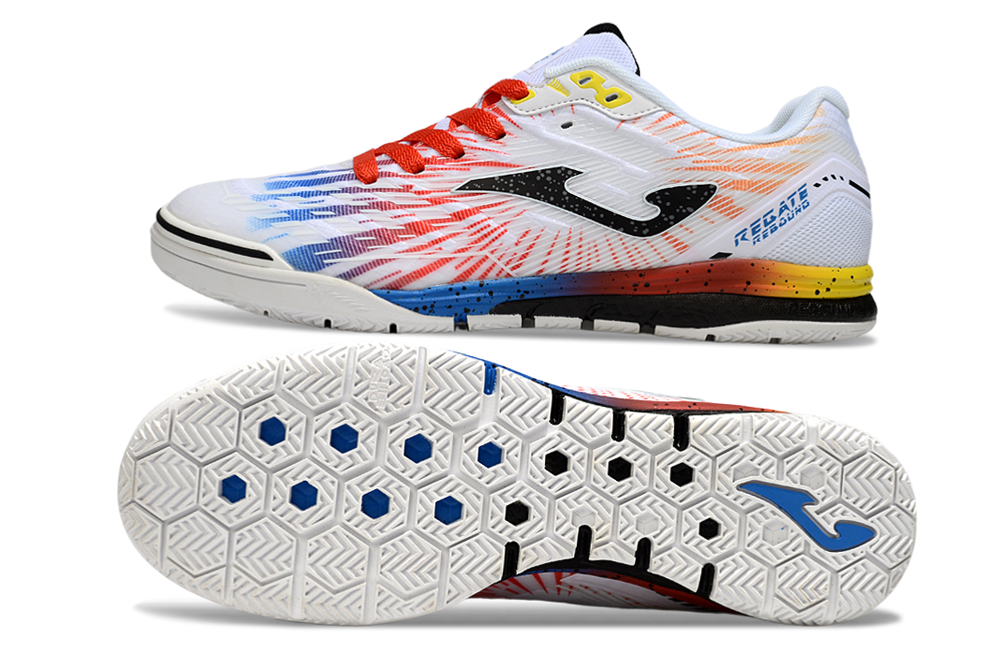 Chuteira Futsal Joma Regate Rebound IC nas cores branca, azul e vermelha, ideal para desempenho no salão.