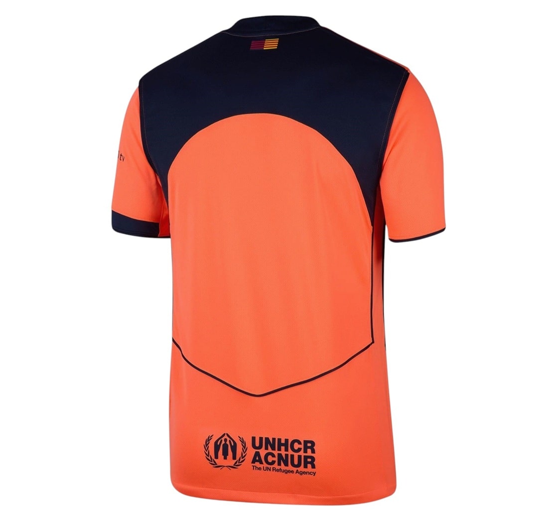 Camisola FC Barcelona third laranja 2025/26 - TOTAL 90, vista traseira com logo da UNHCR.
