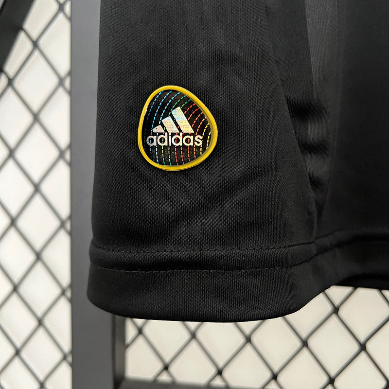 Camisola Alemanha Away 2010 Retro com logotipo da Adidas em destaque